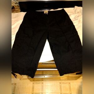 St johns black capris size 10